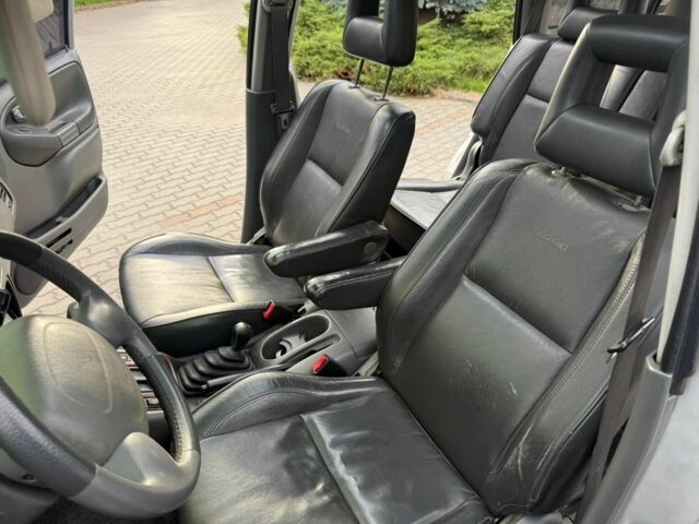 Серый Сузуки Гранд Витара, объемом двигателя 2.7 л и пробегом 320 тыс. км за 6500 $, фото 4 на Automoto.ua