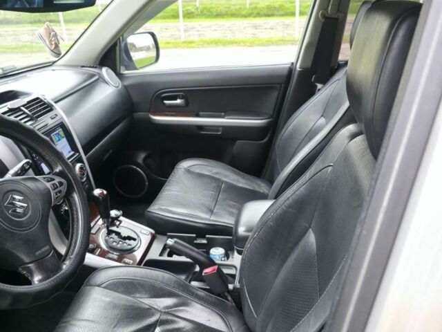 Серый Сузуки Гранд Витара, объемом двигателя 2.7 л и пробегом 240 тыс. км за 7500 $, фото 7 на Automoto.ua