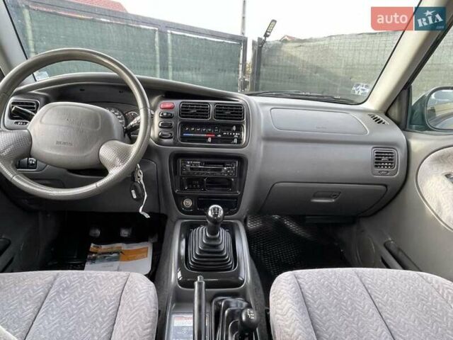 Сірий Сузукі Гранд Вітара, об'ємом двигуна 2 л та пробігом 301 тис. км за 2900 $, фото 4 на Automoto.ua