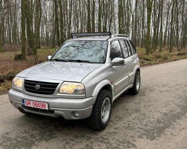 Сірий Сузукі Гранд Вітара, об'ємом двигуна 2 л та пробігом 301 тис. км за 2900 $, фото 3 на Automoto.ua