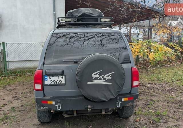 Сірий Сузукі Гранд Вітара, об'ємом двигуна 1.6 л та пробігом 240 тис. км за 8888 $, фото 4 на Automoto.ua