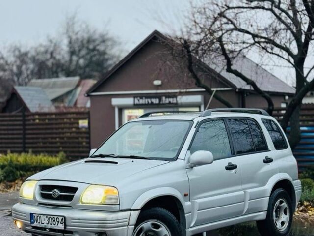 Сірий Сузукі Гранд Вітара, об'ємом двигуна 2 л та пробігом 310 тис. км за 2850 $, фото 1 на Automoto.ua