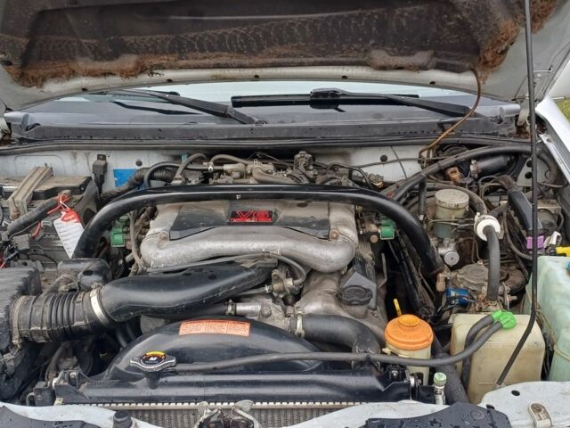 Серый Сузуки Гранд Витара, объемом двигателя 2.5 л и пробегом 250 тыс. км за 5000 $, фото 3 на Automoto.ua