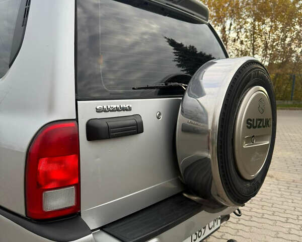 Серый Сузуки Гранд Витара, объемом двигателя 2.74 л и пробегом 320 тыс. км за 6500 $, фото 26 на Automoto.ua