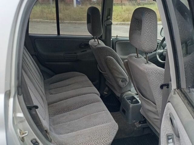 Сірий Сузукі Гранд Вітара, об'ємом двигуна 2.5 л та пробігом 200 тис. км за 6500 $, фото 10 на Automoto.ua