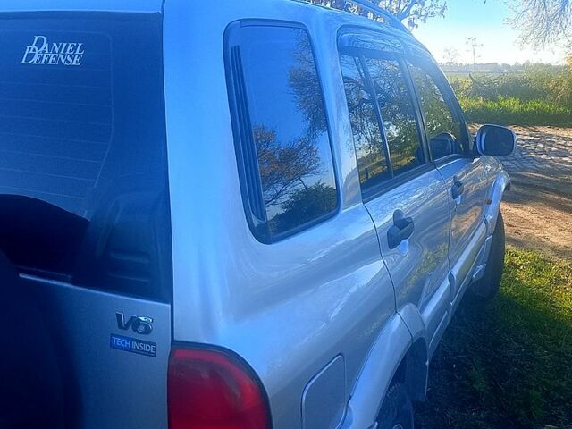 Серый Сузуки Гранд Витара, объемом двигателя 2.5 л и пробегом 2 тыс. км за 7500 $, фото 8 на Automoto.ua