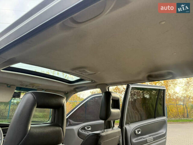 Серый Сузуки Гранд Витара, объемом двигателя 2.74 л и пробегом 320 тыс. км за 6500 $, фото 39 на Automoto.ua