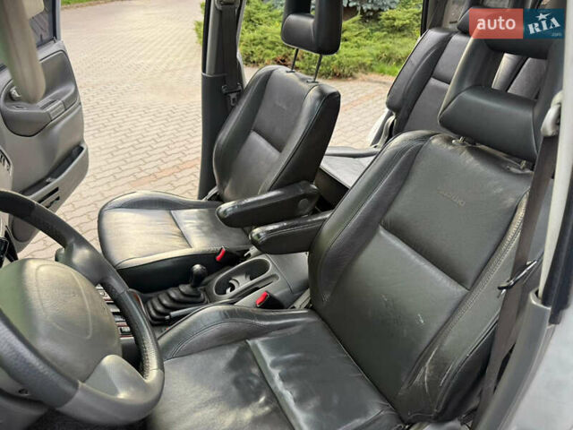 Серый Сузуки Гранд Витара, объемом двигателя 2.74 л и пробегом 320 тыс. км за 6500 $, фото 7 на Automoto.ua