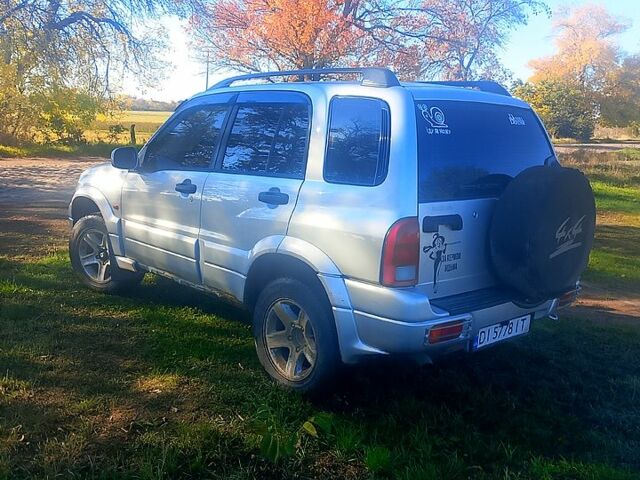 Серый Сузуки Гранд Витара, объемом двигателя 2.5 л и пробегом 2 тыс. км за 7500 $, фото 2 на Automoto.ua