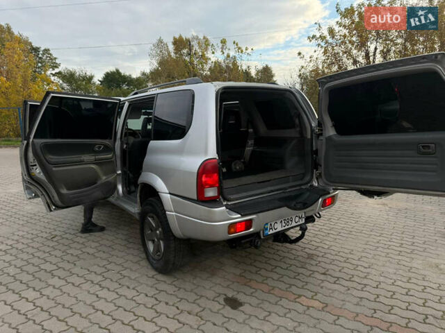 Серый Сузуки Гранд Витара, объемом двигателя 2.74 л и пробегом 320 тыс. км за 6500 $, фото 3 на Automoto.ua