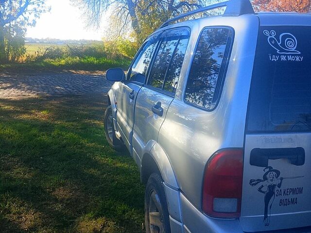 Серый Сузуки Гранд Витара, объемом двигателя 2.5 л и пробегом 2 тыс. км за 7500 $, фото 6 на Automoto.ua