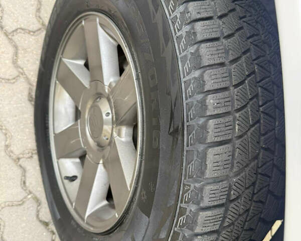 Серый Сузуки Гранд Витара, объемом двигателя 2.74 л и пробегом 320 тыс. км за 6500 $, фото 29 на Automoto.ua