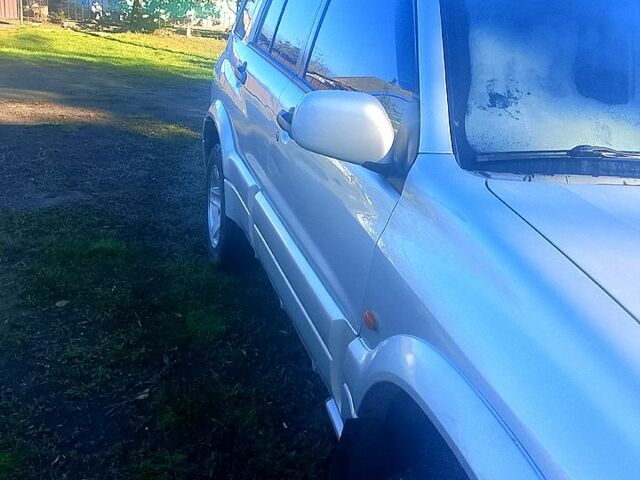 Серый Сузуки Гранд Витара, объемом двигателя 2.5 л и пробегом 2 тыс. км за 7500 $, фото 9 на Automoto.ua