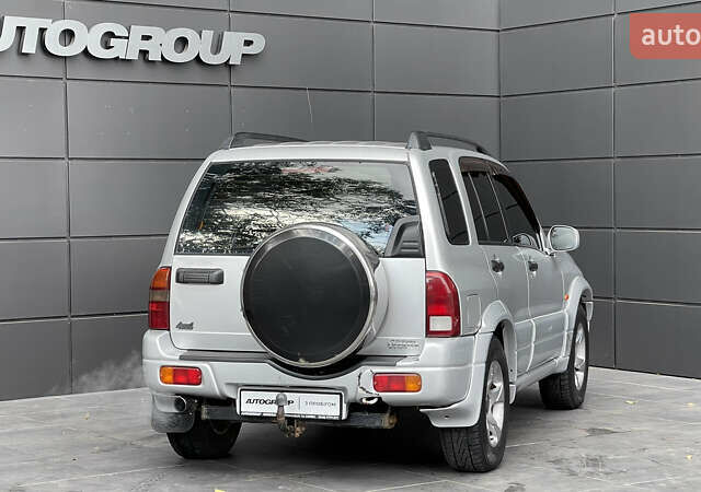 Серый Сузуки Гранд Витара, объемом двигателя 2 л и пробегом 325 тыс. км за 5099 $, фото 3 на Automoto.ua