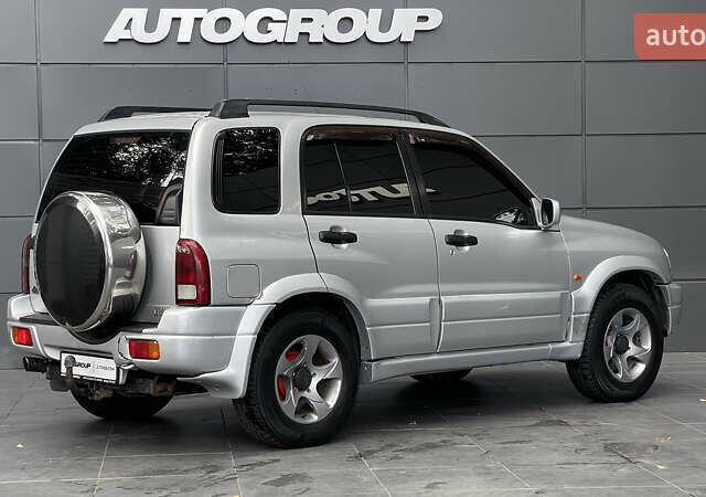 Серый Сузуки Гранд Витара, объемом двигателя 2 л и пробегом 325 тыс. км за 5099 $, фото 2 на Automoto.ua