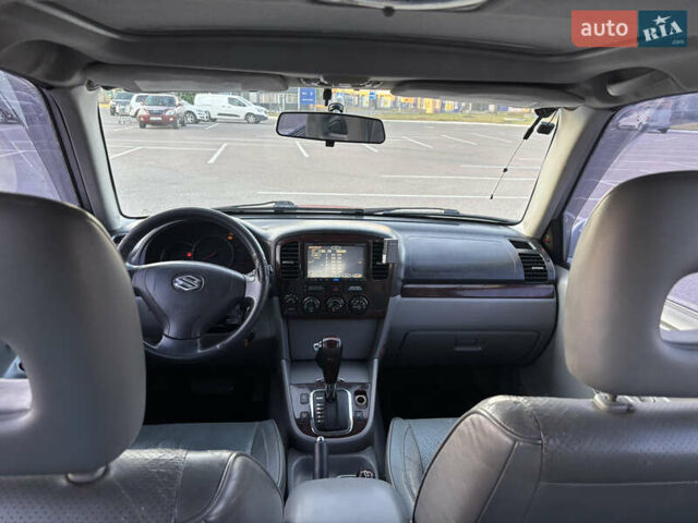 Серый Сузуки Гранд Витара, объемом двигателя 2.74 л и пробегом 326 тыс. км за 5800 $, фото 2 на Automoto.ua