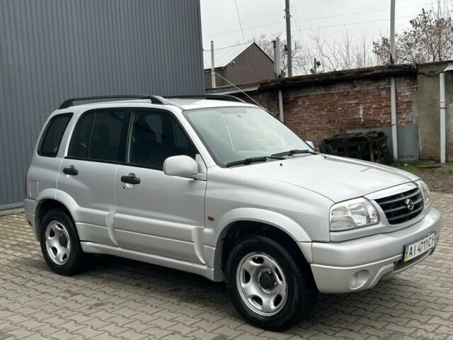 Серый Сузуки Гранд Витара, объемом двигателя 2 л и пробегом 228 тыс. км за 5700 $, фото 3 на Automoto.ua