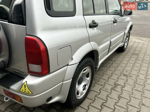 Серый Сузуки Гранд Витара, объемом двигателя 2 л и пробегом 228 тыс. км за 5700 $, фото 17 на Automoto.ua