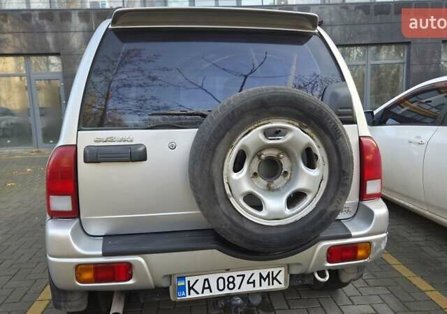 Серый Сузуки Гранд Витара, объемом двигателя 2 л и пробегом 368 тыс. км за 6000 $, фото 13 на Automoto.ua