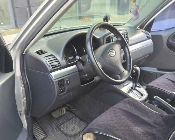 Серый Сузуки Гранд Витара, объемом двигателя 2 л и пробегом 368 тыс. км за 6000 $, фото 4 на Automoto.ua