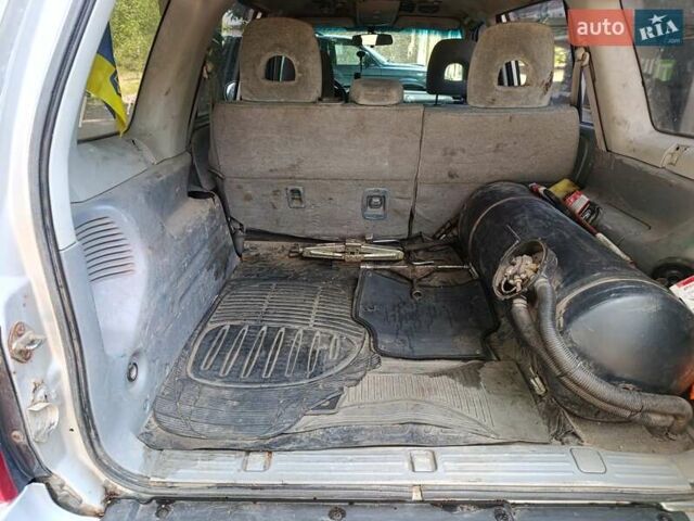 Серый Сузуки Гранд Витара, объемом двигателя 2.74 л и пробегом 324 тыс. км за 5700 $, фото 17 на Automoto.ua