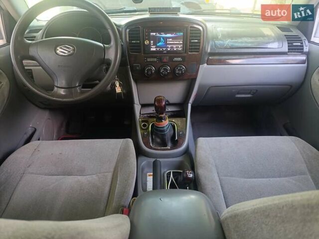 Серый Сузуки Гранд Витара, объемом двигателя 2.74 л и пробегом 324 тыс. км за 5700 $, фото 6 на Automoto.ua