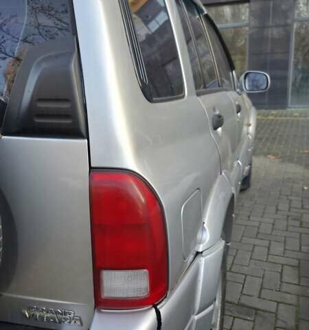 Серый Сузуки Гранд Витара, объемом двигателя 2 л и пробегом 368 тыс. км за 6000 $, фото 14 на Automoto.ua