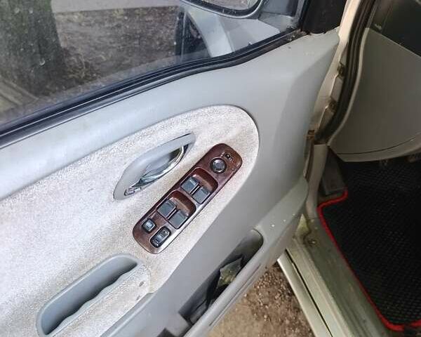 Серый Сузуки Гранд Витара, объемом двигателя 2.74 л и пробегом 324 тыс. км за 5700 $, фото 8 на Automoto.ua