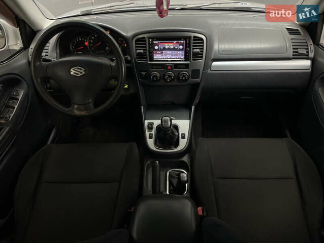 Серый Сузуки Гранд Витара, объемом двигателя 2 л и пробегом 325 тыс. км за 5099 $, фото 8 на Automoto.ua