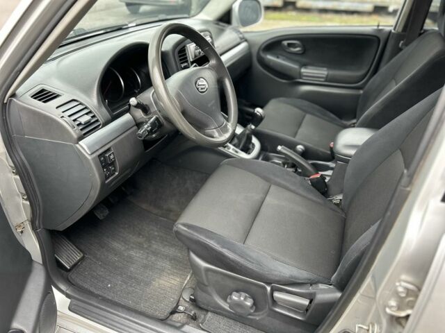 Серый Сузуки Гранд Витара, объемом двигателя 2 л и пробегом 228 тыс. км за 5700 $, фото 15 на Automoto.ua