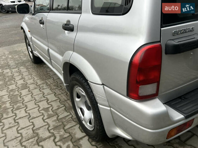 Серый Сузуки Гранд Витара, объемом двигателя 2 л и пробегом 228 тыс. км за 5700 $, фото 18 на Automoto.ua
