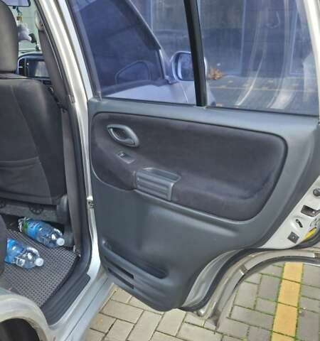 Серый Сузуки Гранд Витара, объемом двигателя 2 л и пробегом 368 тыс. км за 6000 $, фото 20 на Automoto.ua