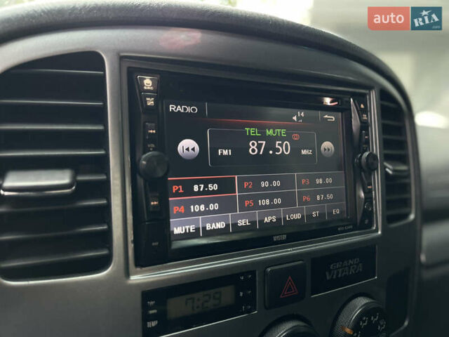 Серый Сузуки Гранд Витара, объемом двигателя 2 л и пробегом 325 тыс. км за 5099 $, фото 15 на Automoto.ua