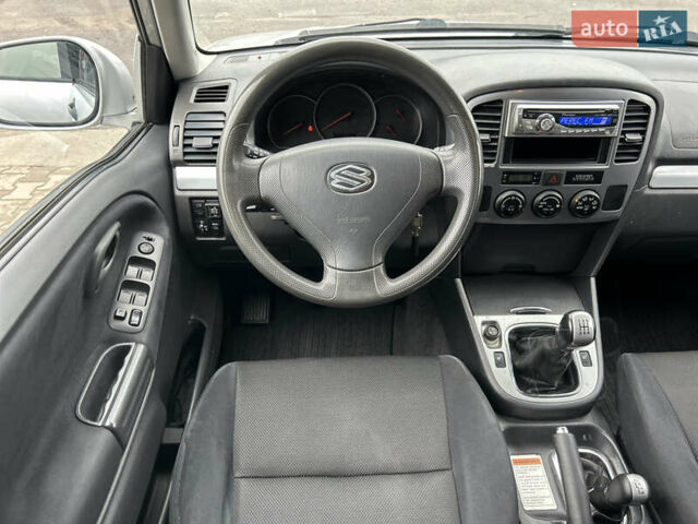 Серый Сузуки Гранд Витара, объемом двигателя 2 л и пробегом 228 тыс. км за 5700 $, фото 22 на Automoto.ua