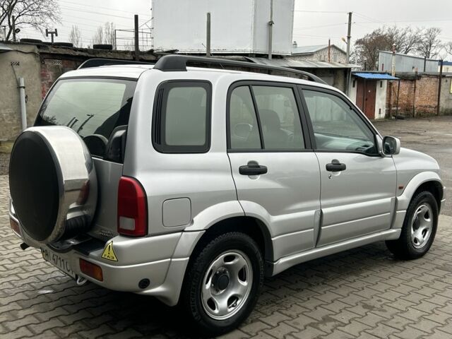 Серый Сузуки Гранд Витара, объемом двигателя 2 л и пробегом 228 тыс. км за 5700 $, фото 5 на Automoto.ua