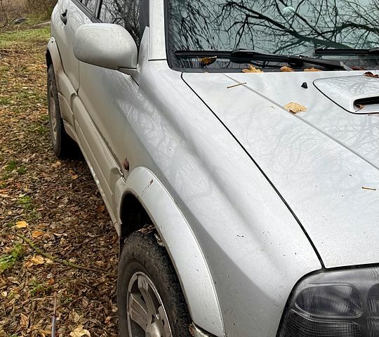 Сірий Сузукі Гранд Вітара, об'ємом двигуна 1.9 л та пробігом 320 тис. км за 3800 $, фото 2 на Automoto.ua