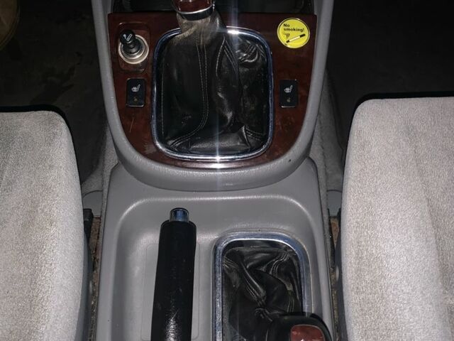 Сірий Сузукі Гранд Вітара, об'ємом двигуна 0 л та пробігом 294 тис. км за 2999 $, фото 22 на Automoto.ua