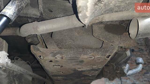 Сірий Сузукі Гранд Вітара, об'ємом двигуна 2 л та пробігом 186 тис. км за 6800 $, фото 13 на Automoto.ua