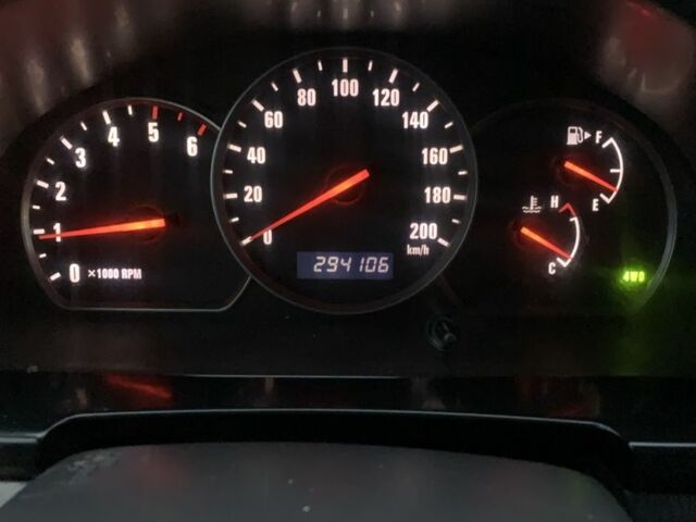 Сірий Сузукі Гранд Вітара, об'ємом двигуна 0 л та пробігом 294 тис. км за 2999 $, фото 19 на Automoto.ua