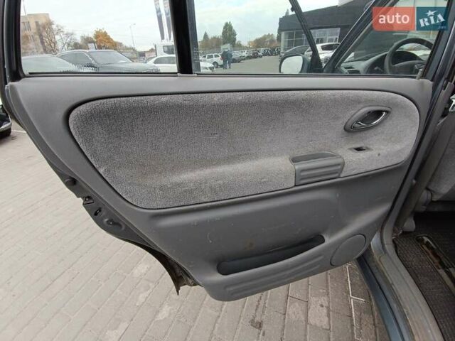 Серый Сузуки Гранд Витара, объемом двигателя 2.74 л и пробегом 1 тыс. км за 6800 $, фото 10 на Automoto.ua