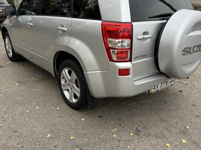 Сірий Сузукі Гранд Вітара, об'ємом двигуна 2 л та пробігом 158 тис. км за 7800 $, фото 5 на Automoto.ua