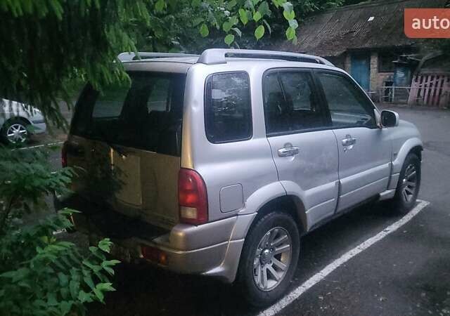 Серый Сузуки Гранд Витара, объемом двигателя 2 л и пробегом 287 тыс. км за 5500 $, фото 2 на Automoto.ua