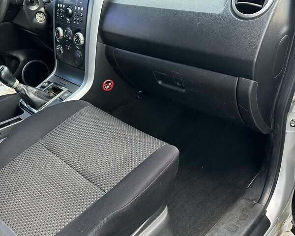 Серый Сузуки Гранд Витара, объемом двигателя 2 л и пробегом 312 тыс. км за 6500 $, фото 9 на Automoto.ua