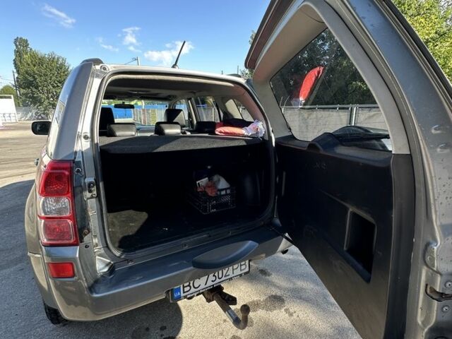 Серый Сузуки Гранд Витара, объемом двигателя 1.9 л и пробегом 360 тыс. км за 4500 $, фото 7 на Automoto.ua