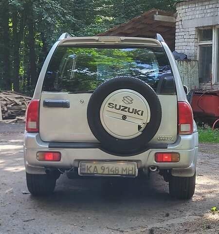 Серый Сузуки Гранд Витара, объемом двигателя 2 л и пробегом 287 тыс. км за 5500 $, фото 1 на Automoto.ua