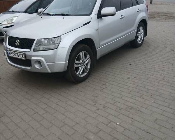 Серый Сузуки Гранд Витара, объемом двигателя 2 л и пробегом 320 тыс. км за 6300 $, фото 1 на Automoto.ua