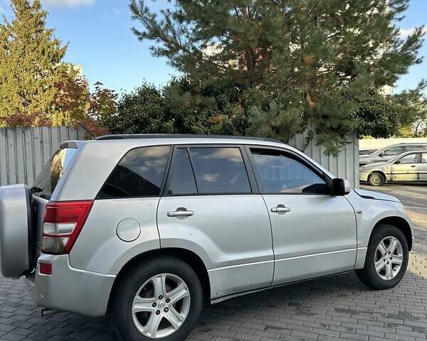 Серый Сузуки Гранд Витара, объемом двигателя 2 л и пробегом 312 тыс. км за 6500 $, фото 10 на Automoto.ua