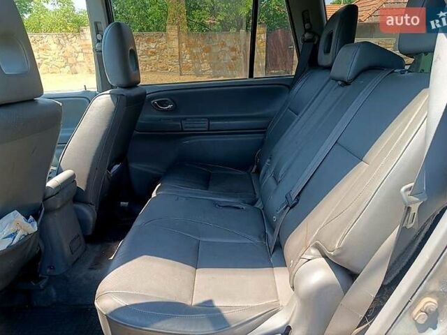 Сірий Сузукі Гранд Вітара, об'ємом двигуна 2 л та пробігом 284 тис. км за 5600 $, фото 1 на Automoto.ua