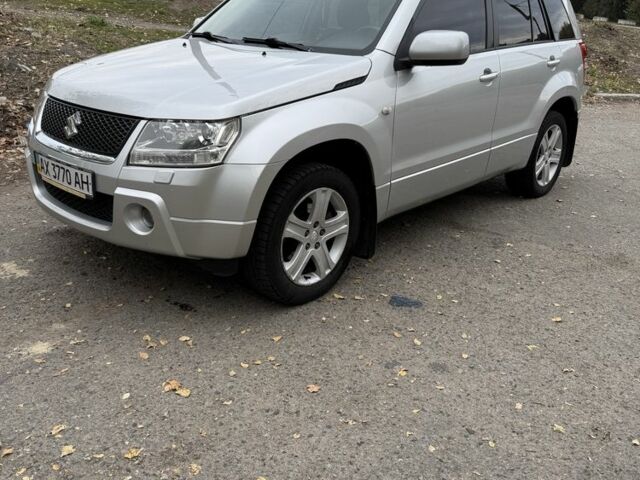 Сірий Сузукі Гранд Вітара, об'ємом двигуна 2 л та пробігом 158 тис. км за 7800 $, фото 2 на Automoto.ua