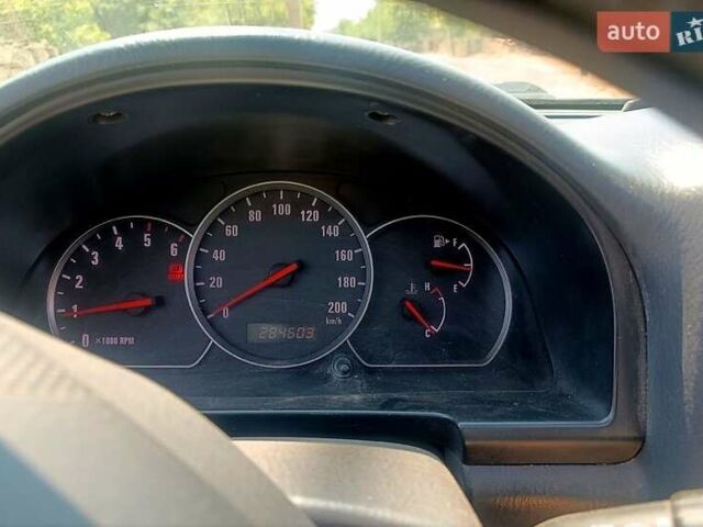 Сірий Сузукі Гранд Вітара, об'ємом двигуна 2 л та пробігом 284 тис. км за 5600 $, фото 6 на Automoto.ua